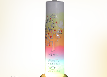 Taufkerze Lebensbaum Aurora Borealis – Exklusive Handarbeit mit Leuchtkreuz & Personalisierung