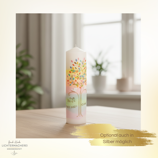 Taufkerze Lebensbaum „Aurora Borealis“ – Exklusive Handarbeit mit zartem Kreuz & Personalisierung