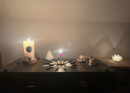 Schwellzeit – Ritualkerzen zwischen Dunkel & Licht (12+1 Dualitätskerzen)