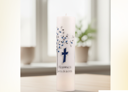 Taufkerze Lebensbaum Blau – Exklusive Handwerkskunst mit Leuchtkreuz & Personalisierung