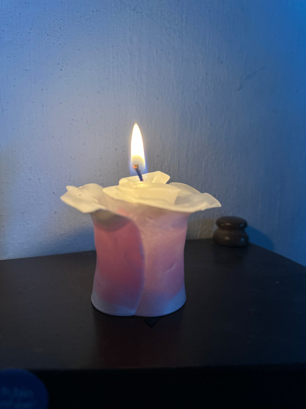 Blütenkerze mit individuellen natürlichen Düften – Handgefertigte Wachskunst in Blütenform 🌸