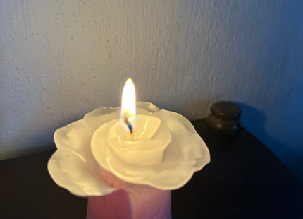 Blütenkerze mit individuellen natürlichen Düften – Handgefertigte Wachskunst in Blütenform 🌸