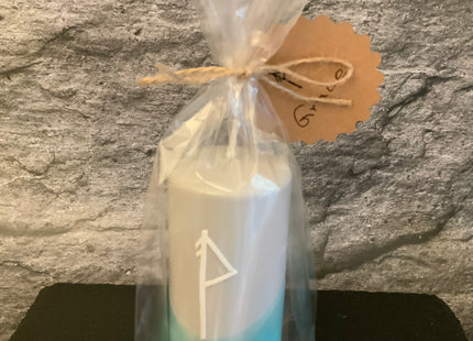 Runenkerze ISA mit Runenkompass – Spirituelle Kerze für Klarheit, Meditation & Rauhnächte