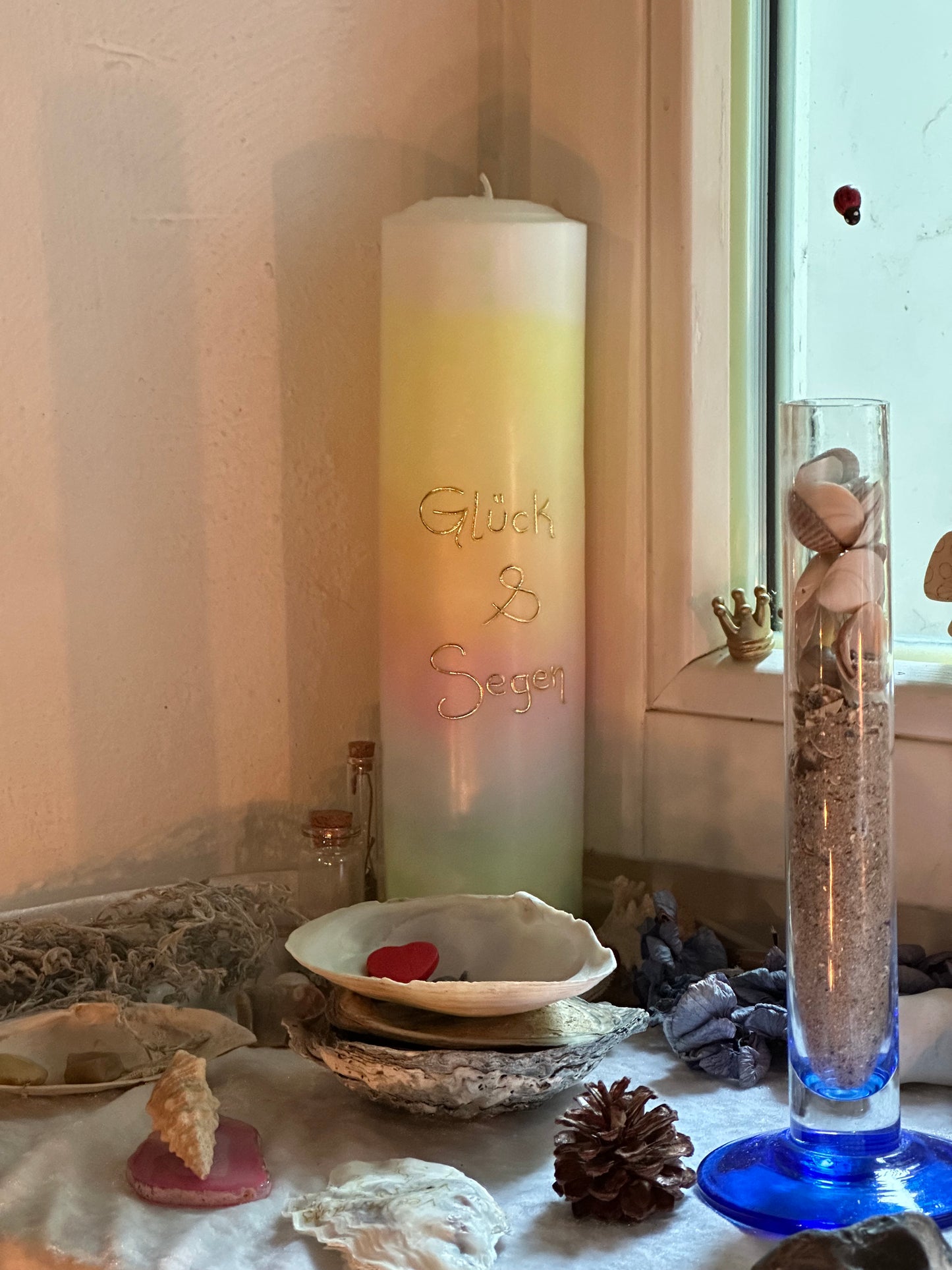Aurora-Kerze „Glück & Segen“ – Unvergängliches Licht mit goldenem Glanz