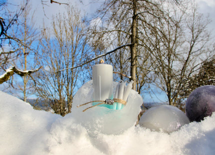 Runenkerze ISA mit Runenkompass – Spirituelle Kerze für Klarheit, Meditation & Rauhnächte