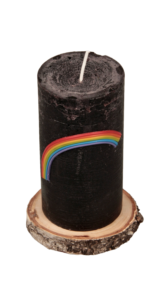 Rustikale Wetterkerze mit Regenbogen Applikation