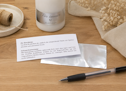 Silberne Beschriftungsfolie für Kerzen und Wachs zum persönlichen Beschriften von Taufkerzen, Hochzeitskerzen und Gedenkkerzen