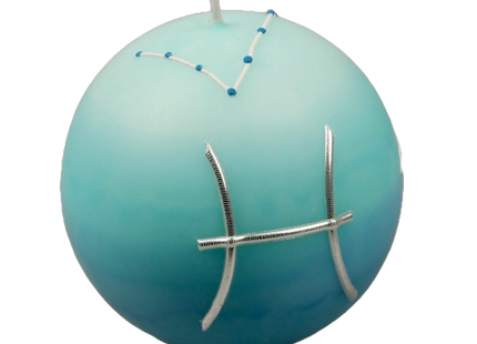 Astro-Kerze Fische in Türkisblau und Aqua mit handgelegtem Sternzeichen- und Neptun-Symbol