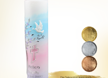 Jede Personalisierung wird mit feinem Pinsel in Silber, Gold oder Roségold aufgetragen – edel, zeitlos und einzigartig.