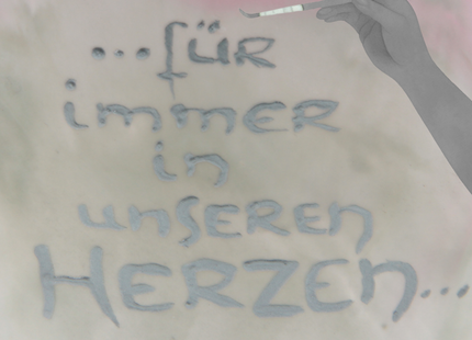 Personalisierbarer Engels-Lichtfang aus Wachs mit handgeschriebener Beschriftung mit dem Pinsel- echte Chirografie im Kalligrafie Style 