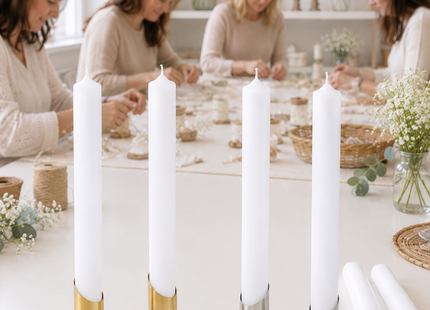 DIY Kerzenbasteln zur Kommunion für Eltern, Familien oder Jugendgruppen – ein schönes gemeinsames Erlebnis, um eigene Kommunionkerzen individuell zu gestalten.