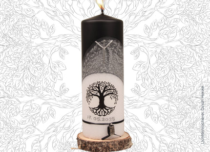 Spirituelle Kerze für die Rauhnächte – Baum des Lebens mit Runenband
